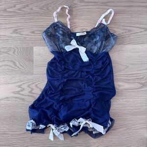 💙 NWOT Flora Nikrooz Chemise 💙